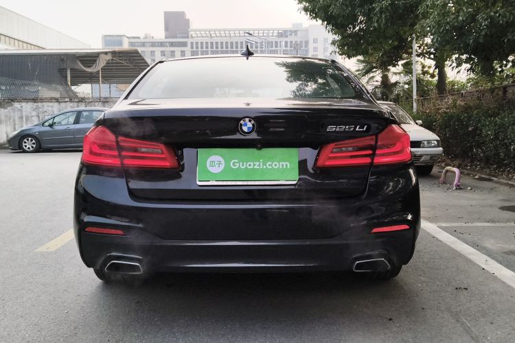 宝马5系 2018款 525Li M运动套装车身外观6