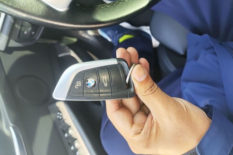 宝马1系 2017款 118i 运动型中控内饰7001