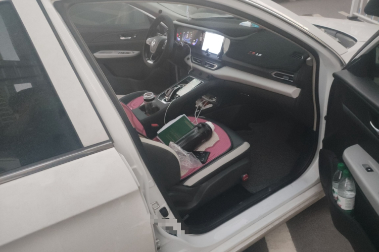 东风风神E70 2022款 500 超享版局部细节9005