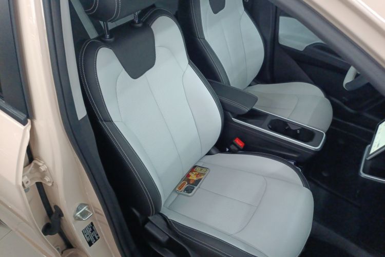 哪吒汽车 哪吒AYA 2023款 401 Lite局部细节41