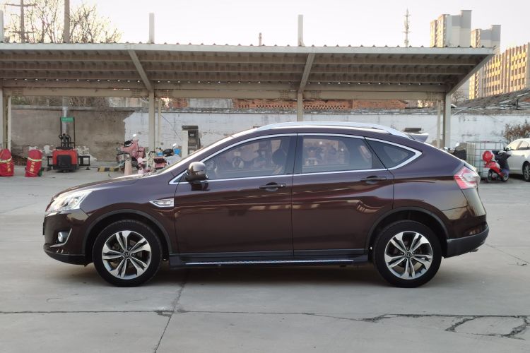 纳智捷 优6 SUV 2015款 1.8T 时尚升级型车身外观4