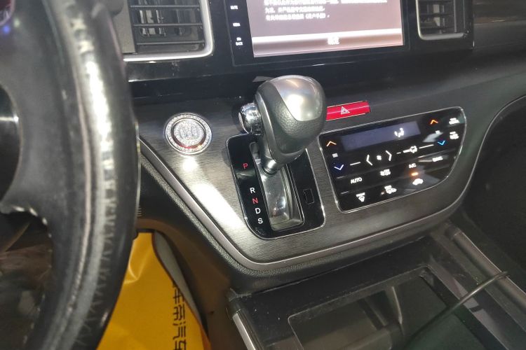 本田 艾力绅 2016款 2.4L 豪华版中控内饰18