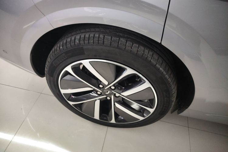 理想汽车 理想L6 2024款 Max车身外观6008