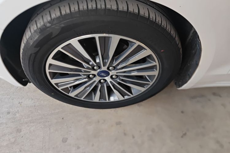 福特 蒙迪欧 2017款 EcoBoost 180 豪华型车身外观6007