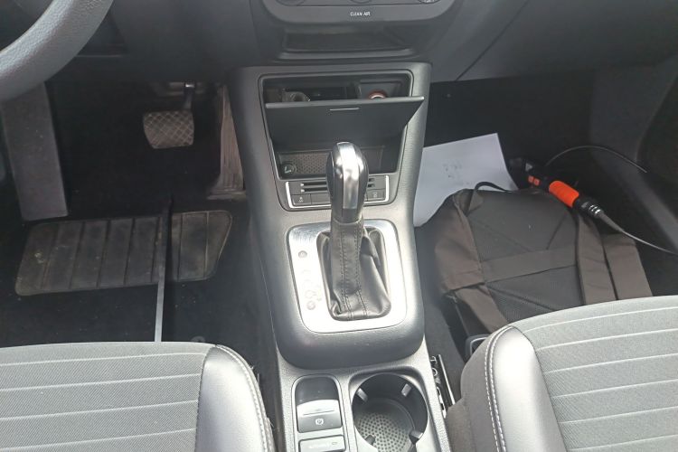 大众 途观 2017款 300TSI 自动两驱丝绸之路风尚版中控内饰18