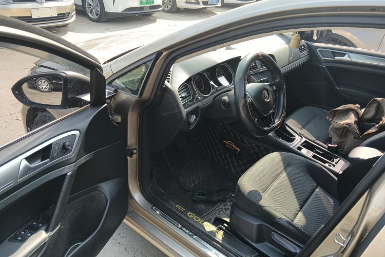大众 高尔夫 2018款 1.6L 自动舒适型中控内饰20