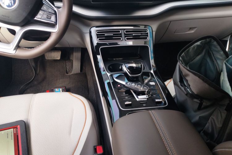 比亚迪 秦PLUS 2024款 荣耀版 EV 510KM领先型中控内饰18