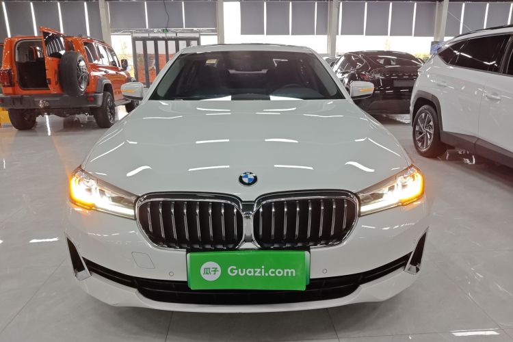 宝马5系新能源 2021款 535Le 豪华套装车身外观2