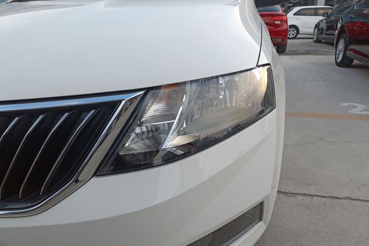 斯柯达 昕锐 2019款 1.5L 手动舒适版 国V局部细节36