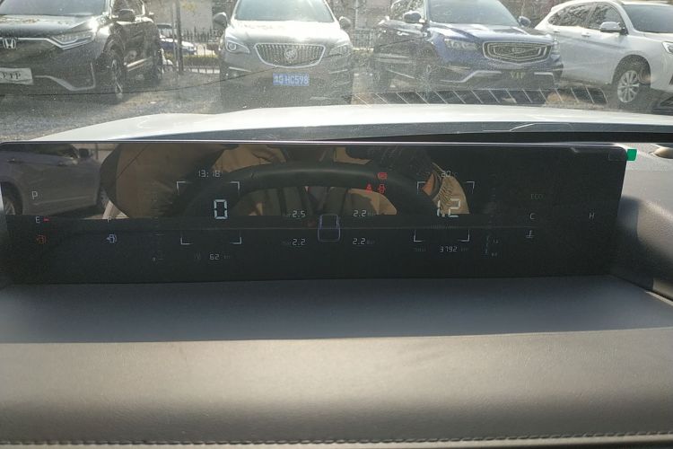 长安 逸动 2025款 蓝鲸 1.5T 500Bar尊贵型中控内饰14