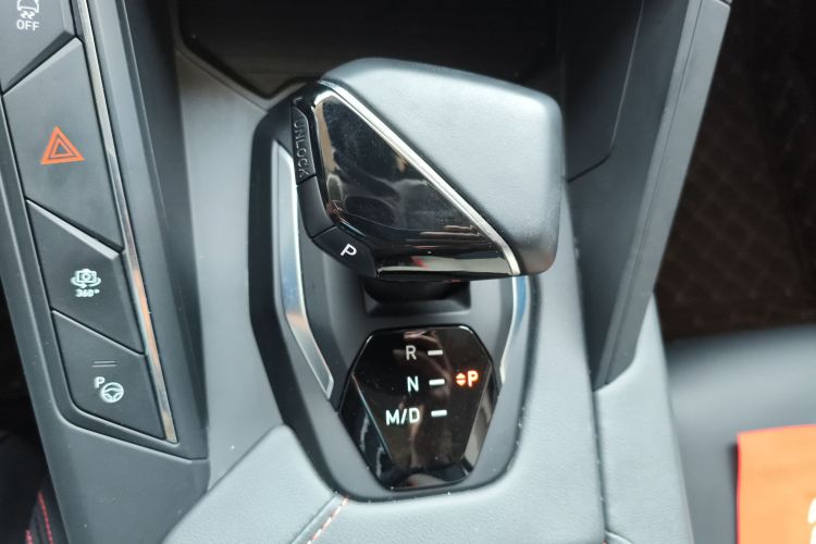 领克06 2021款 1.5T Shero粉色特别版中控内饰18