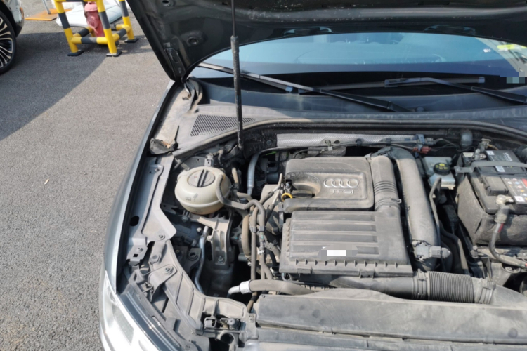 奥迪A3 2017款 Sportback 35 TFSI 时尚型局部细节9005