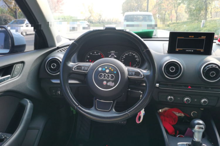 奥迪A3 2016款 Limousine 35 TFSI 领英型局部细节13
