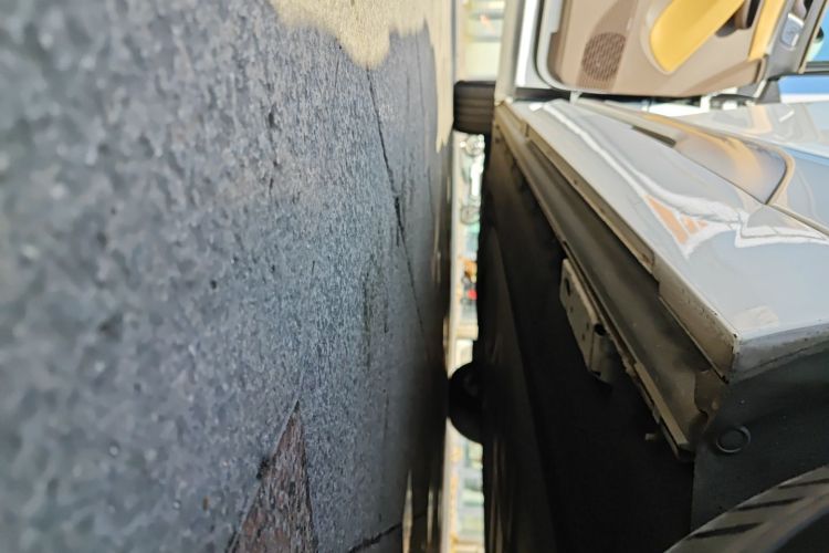 腾势D9 2024款 DM-i 980 四驱旗舰型局部细节9002