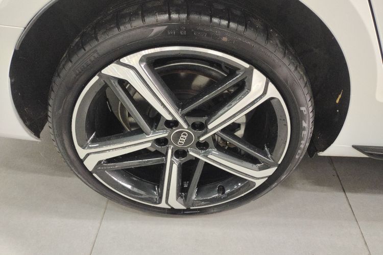 奥迪A4L 2024款 40 TFSI 豪华动感型车身外观6003