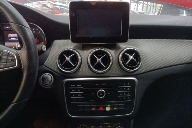 奔驰GLA 2016款 GLA 200 动感型局部细节16