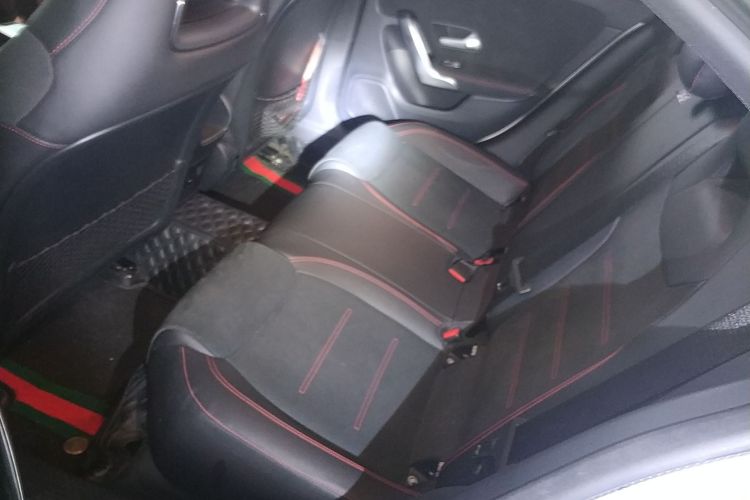 奔驰CLA 2022款 改款 CLA 200中控内饰21