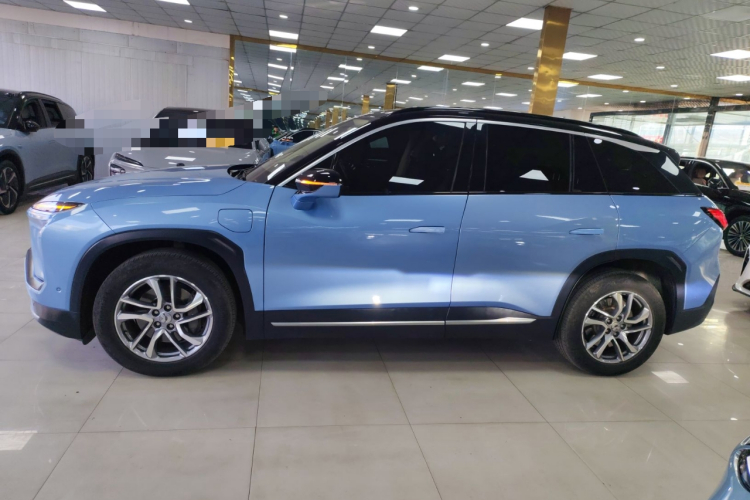 蔚来ES6 2019款 420KM 运动版车身外观4