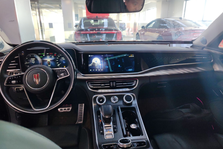 红旗H9 2022款 2.0T 智联旗享版中控内饰12