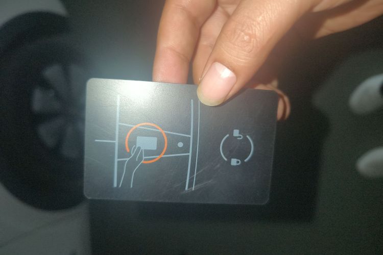 特斯拉 Model 3 2022款 后轮驱动版中控内饰7001