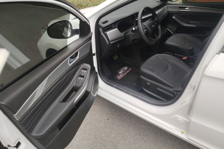 奇瑞新能源 艾瑞泽e 2024款 405km 出行版中控内饰20