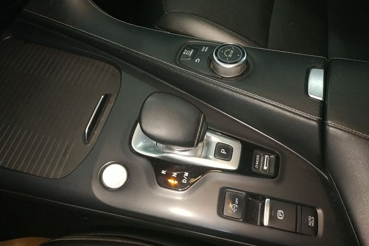 英菲尼迪QX50 2018款 2.0T 四驱菁英版中控内饰18