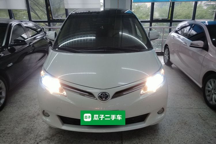 丰田 普瑞维亚  2.4L 7人座豪华版车身外观2