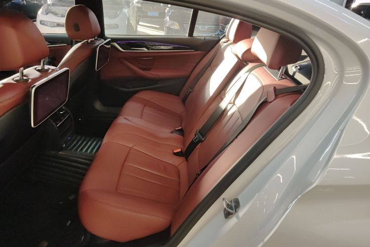 宝马5系 2018款 530Li xDrive M运动套装中控内饰21