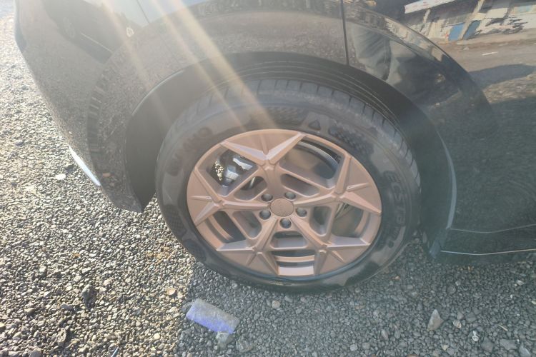 领克Z20 2025款 530km 后驱Pro车身外观6008