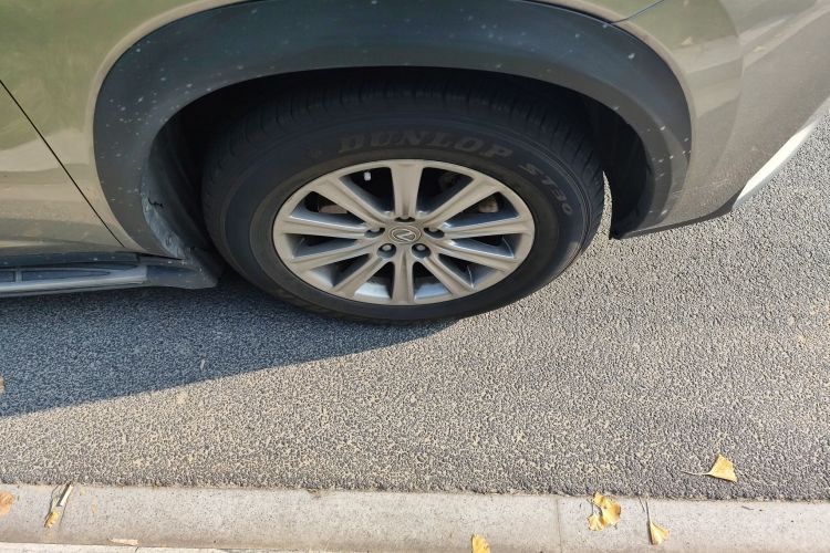 雷克萨斯NX 2016款 200 全驱 锋尚版车身外观10