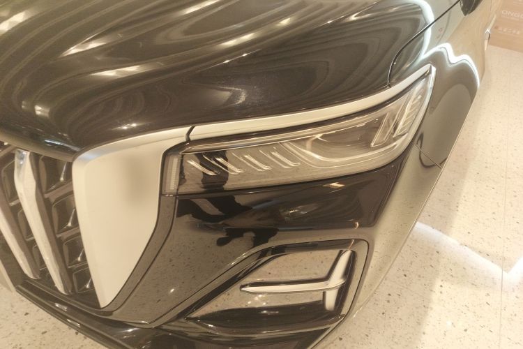 红旗HS5 2025款 2.0T 四驱旗享Pro版局部细节36