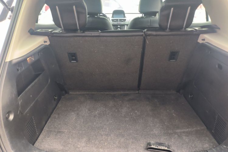 别克 昂科拉 2015款 1.4T 手动两驱都市进取型机舱底盘23