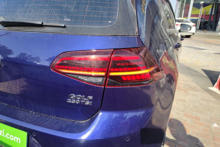 大众 高尔夫 2018款  230TSI 自动豪华型车身外观9