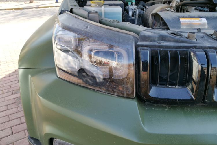 北京BJ40 2021款 2.0D 自动四驱刀锋英雄版侠客型车身外观8