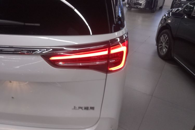 别克GL8 2023款 ES陆尊 舒适型车身外观9