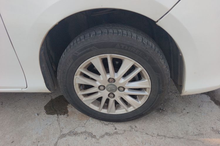 丰田 威驰 2014款 1.3L 手动型尚版车身外观10