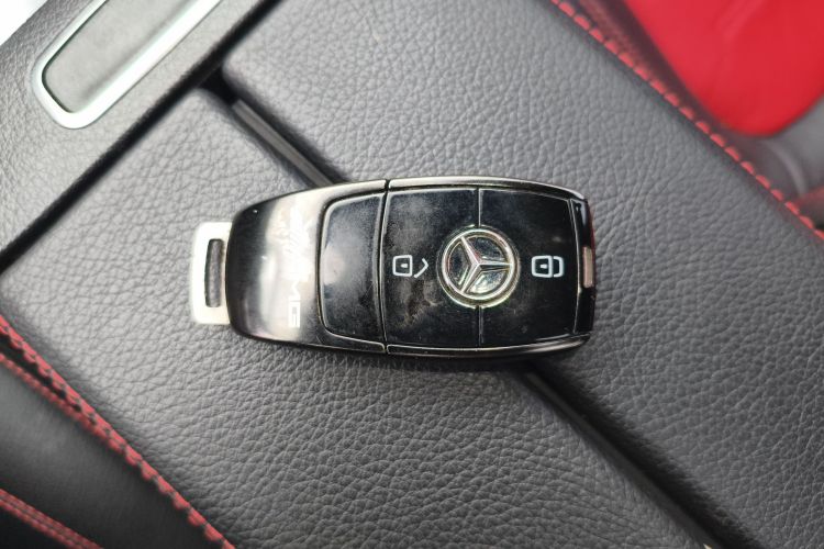 奔驰A级AMG 2022款 AMG A 35 L 4MATIC中控内饰11