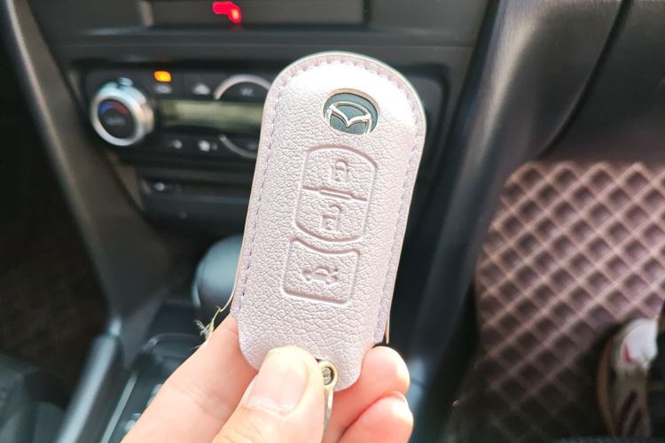 马自达3 昂克赛拉 2017款 三厢 1.5L 自动豪华型 国VI中控内饰7001