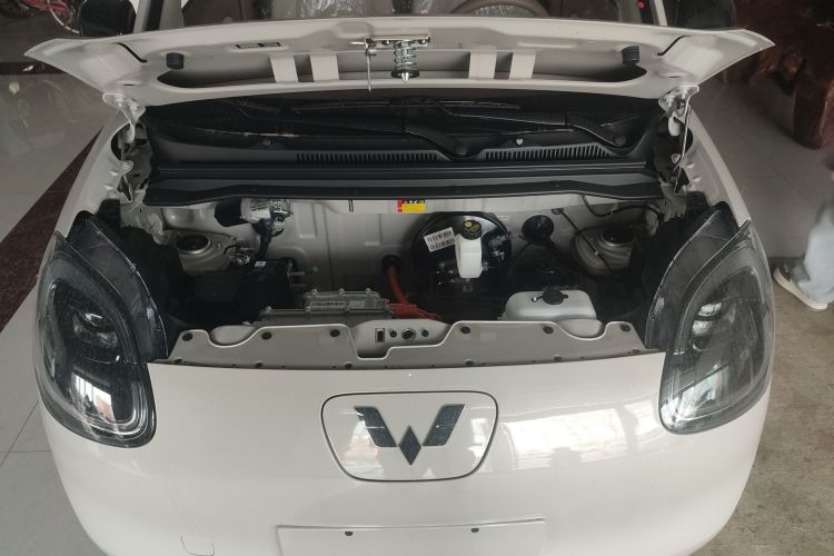 五菱汽车 宏光MINIEV 2025款 四门版 进阶款机舱底盘24