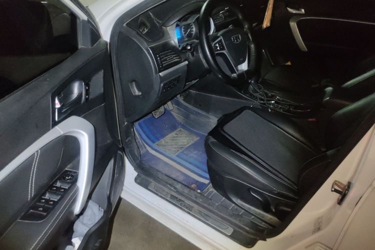 吉利汽车 帝豪 2017款 三厢百万款 1.5L CVT向上版中控内饰7003