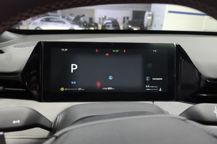 长安UNI-V 2025款 第三代 2.0T 劲擎型中控内饰14