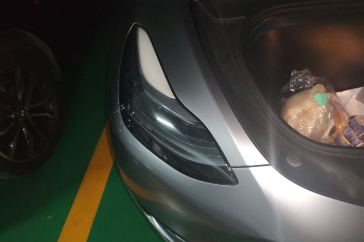 特斯拉 Model Y 2024款 后轮驱动版车身外观8