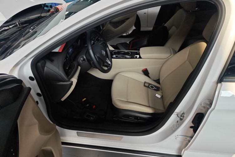 别克 君威 2020款 552T 精英型局部细节19