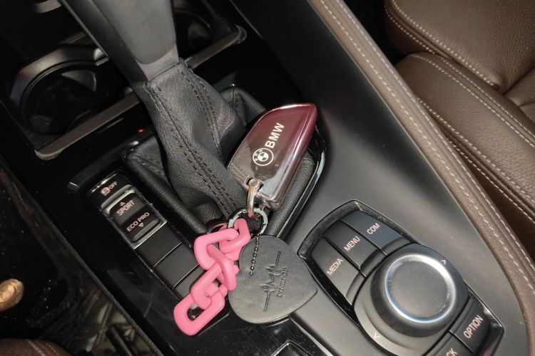 宝马X1 2019款 sDrive18Li 尊享型中控内饰11