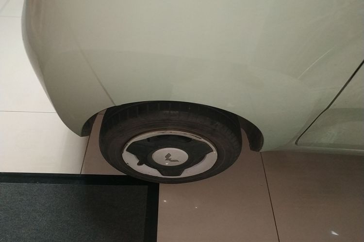 五菱汽车 宏光MINIEV 2021款 马卡龙臻享款 磷酸铁锂车身外观6008