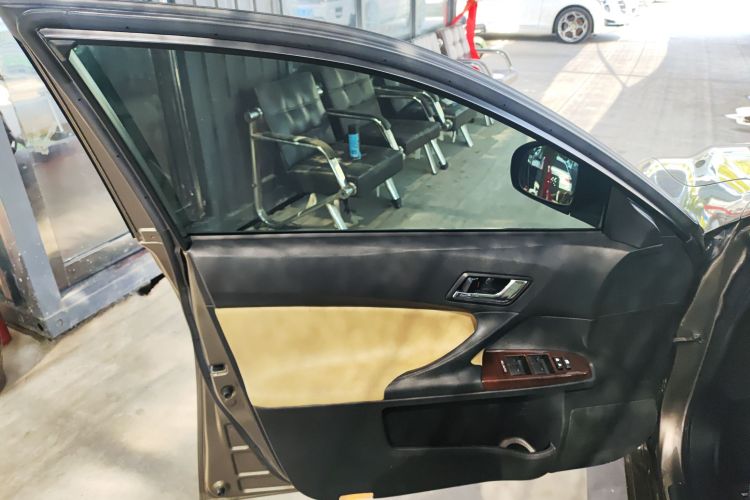 丰田 锐志 2013款 2.5S 菁锐版中控内饰7007