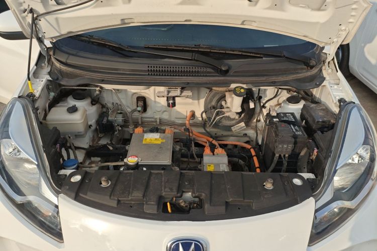 长安欧尚 奔奔E-Star 2021款 国民版 心悦版（快充版）磷酸铁锂（31.18kWh）局部细节24