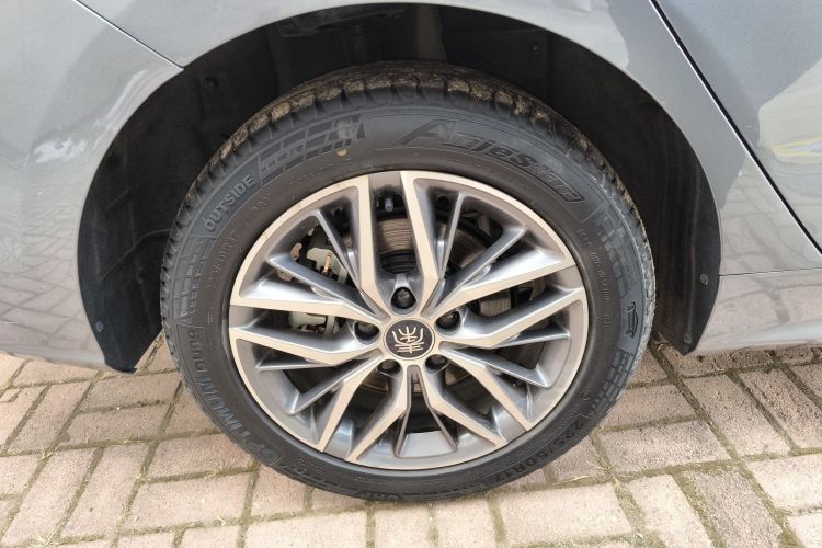 比亚迪 秦PLUS 2024款 荣耀版 EV 510KM领先型车身外观6008