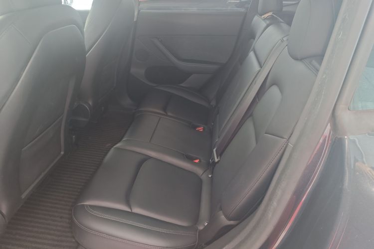 特斯拉 Model Y 2024款 后轮驱动版中控内饰21