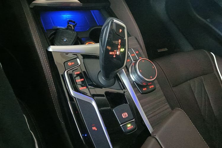 宝马5系 2019款 改款 530Li 领先型 豪华套装局部细节18